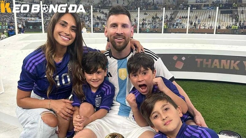 Messi còn là hình mẫu của một người chồng, người cha mẫu mực